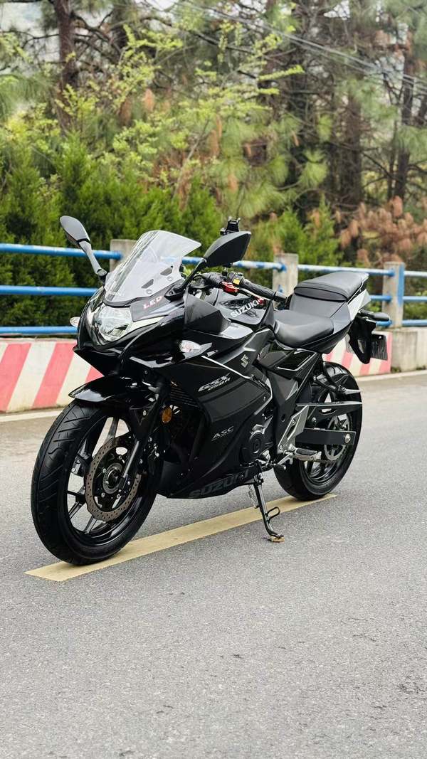 二手豪爵铃木GSX250R