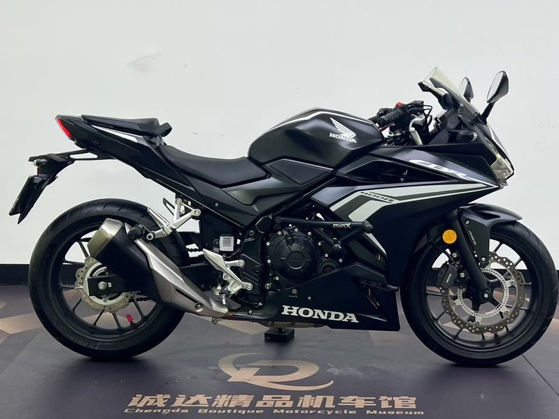 二手本田CBR400R