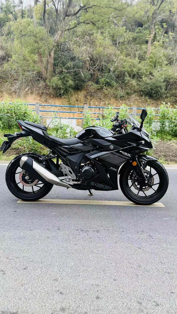 二手豪爵铃木GSX250R
