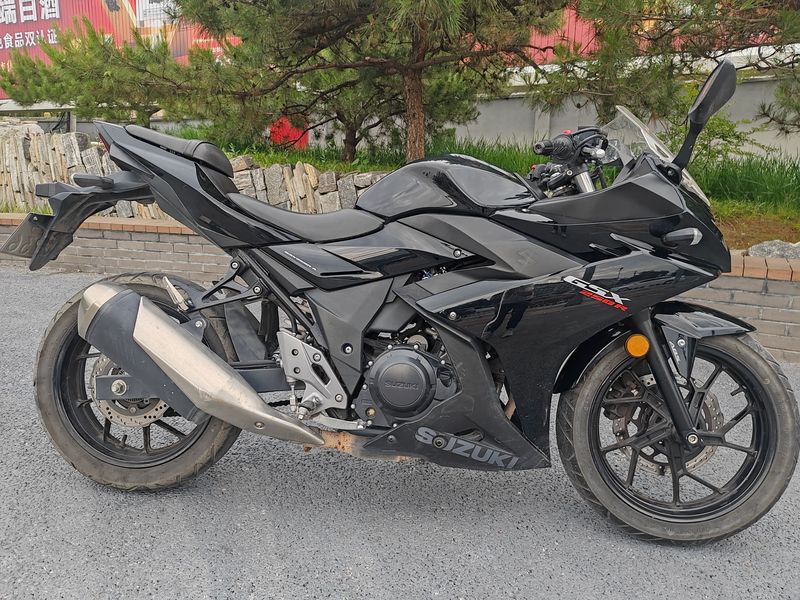 二手豪爵铃木GSX250R