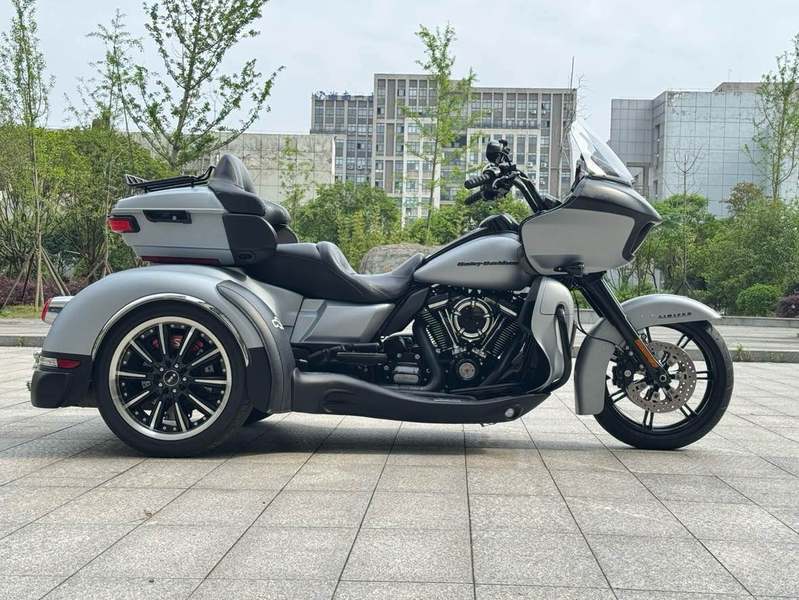 二手哈雷戴维森Tri Glide