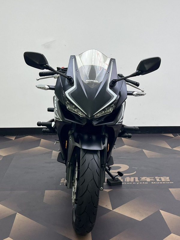 二手本田CBR400R