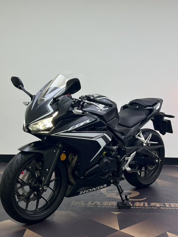 二手本田CBR400R