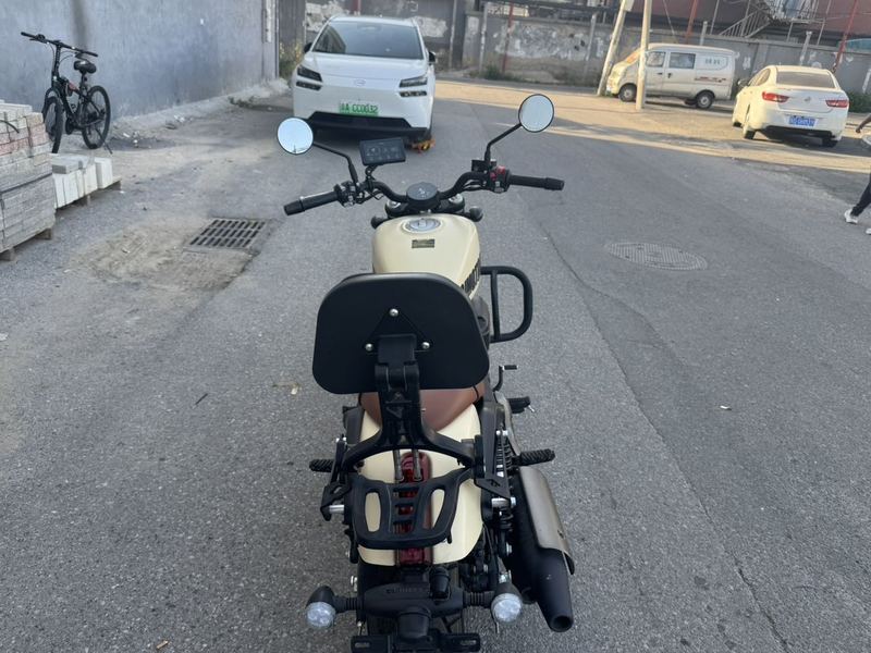 二手QJMOTOR闪300