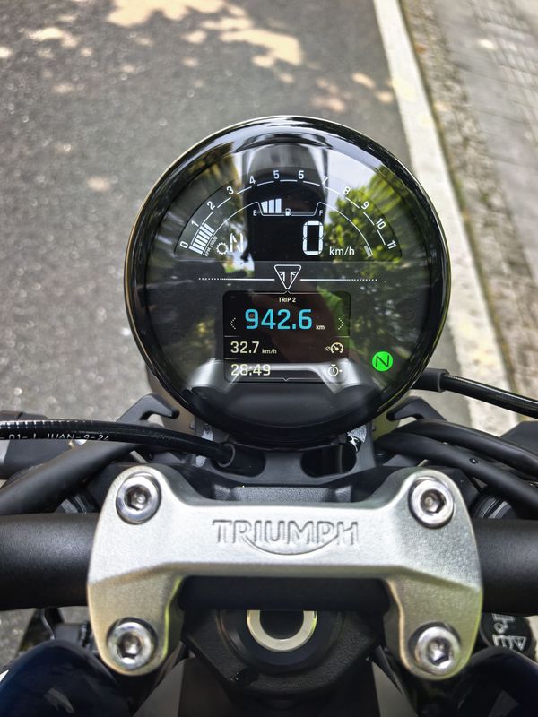 二手凯旋Trident 660