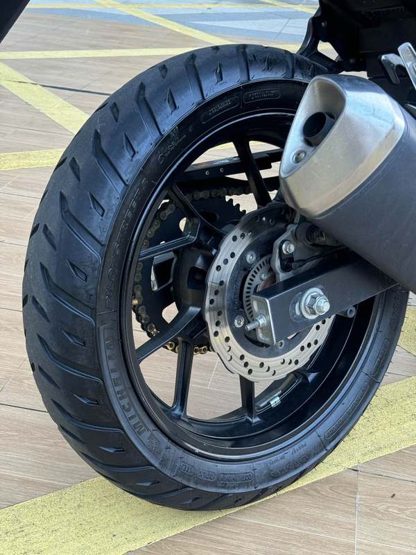 二手豪爵铃木GSX250R