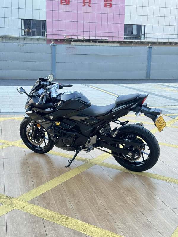 二手豪爵铃木GSX250R
