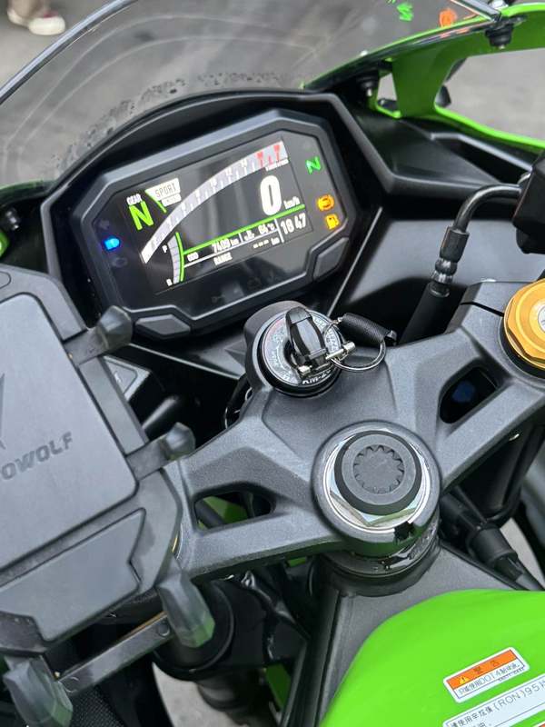 二手川崎ZX-4R