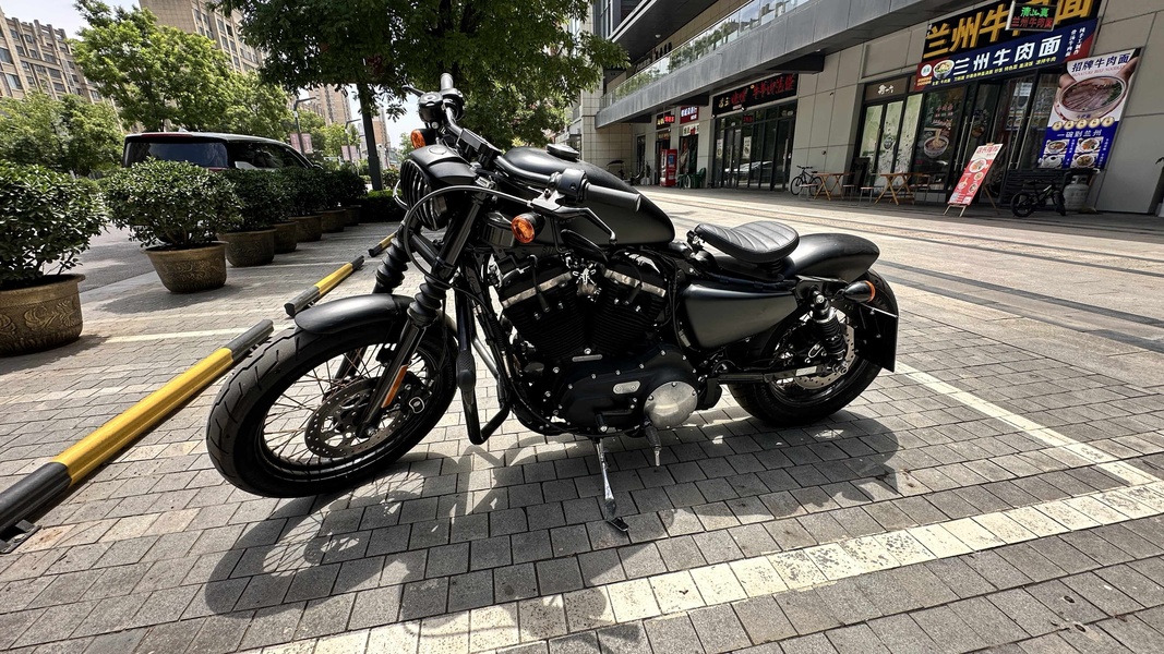 二手哈雷戴维森Iron883 硬汉