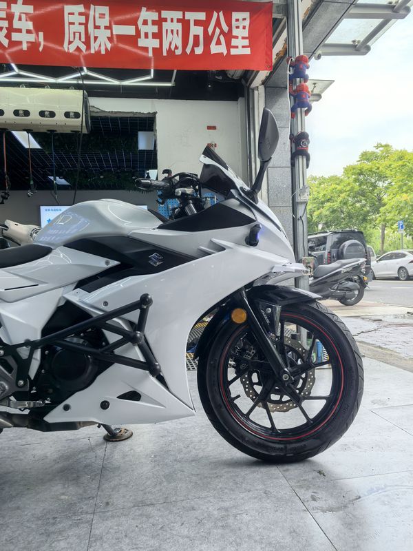 二手豪爵铃木GSX250R