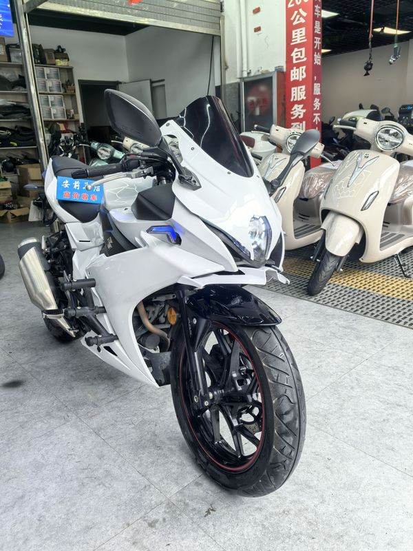二手豪爵铃木GSX250R