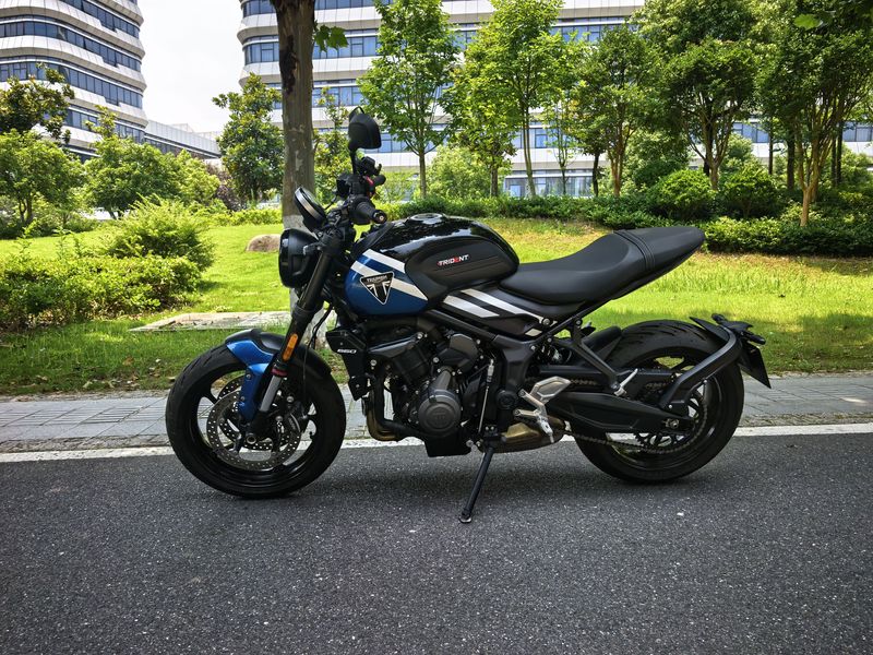 二手凯旋Trident 660