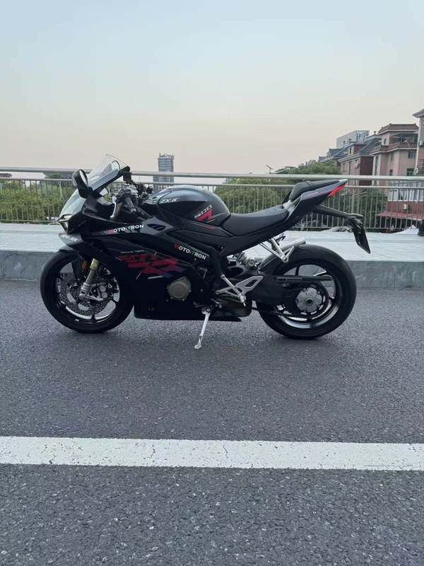 二手张雪机车500RR