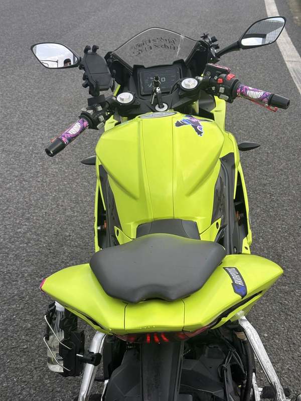 二手贝纳利龙卷风 Tornado 302R