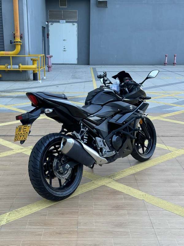 二手豪爵铃木GSX250R