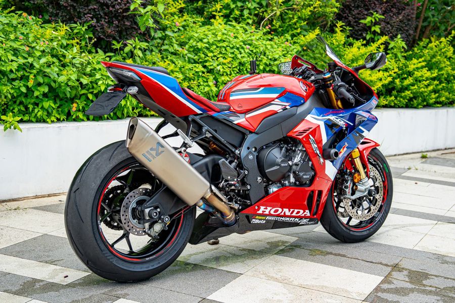 二手本田CBR 1000 RR-R