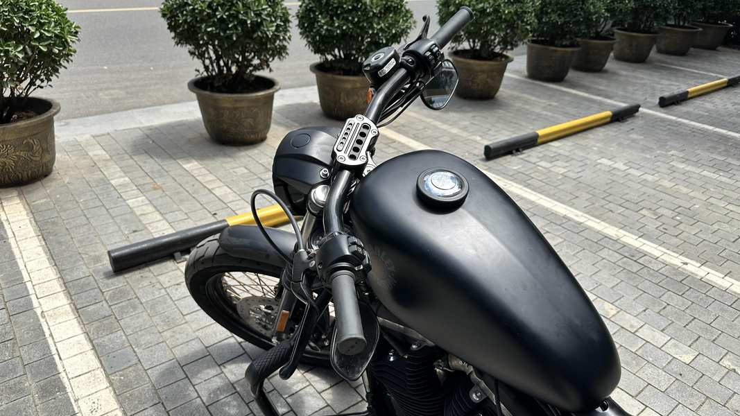 二手哈雷戴维森Iron883 硬汉