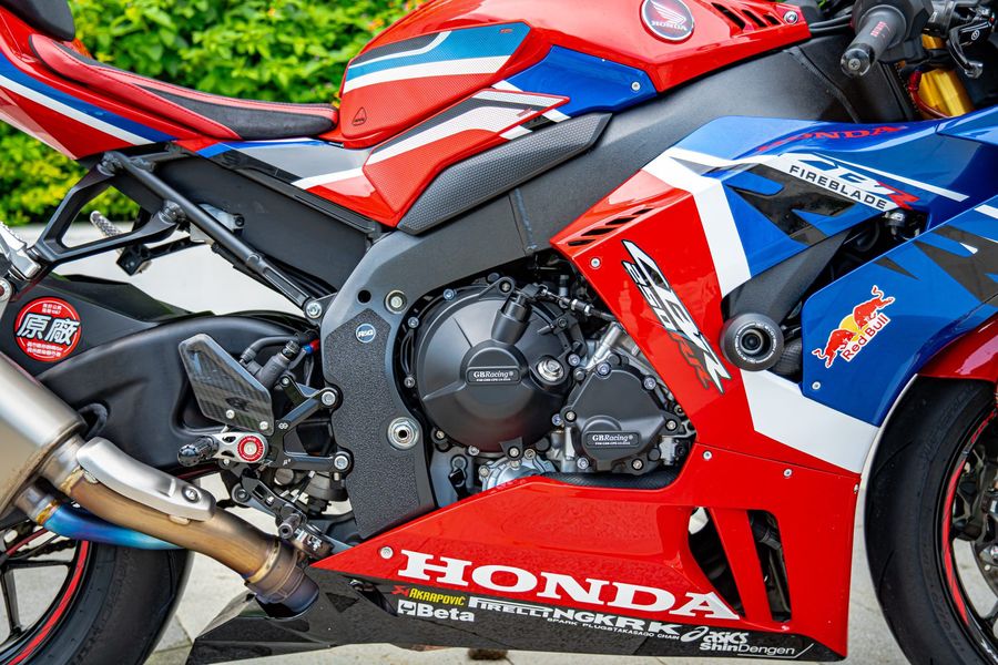 二手本田CBR 1000 RR-R