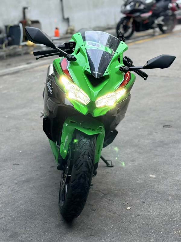 二手川崎ZX-4R