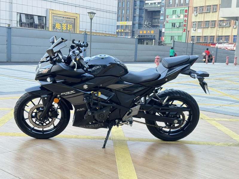 二手豪爵铃木GSX250R