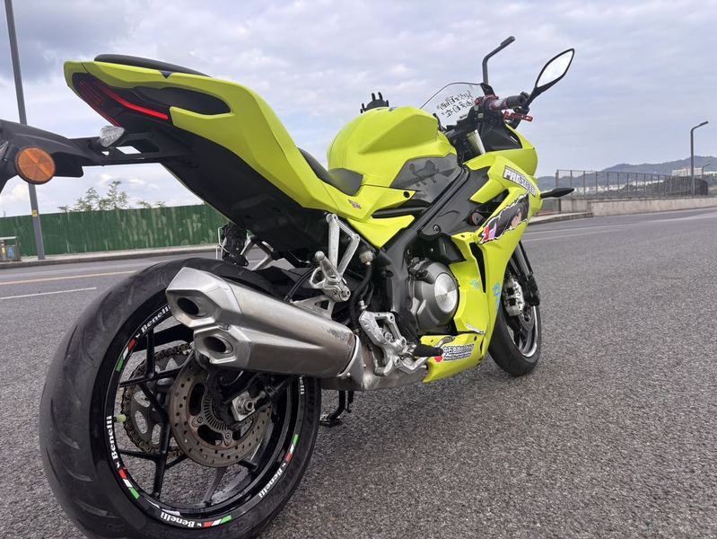 二手贝纳利龙卷风 Tornado 302R
