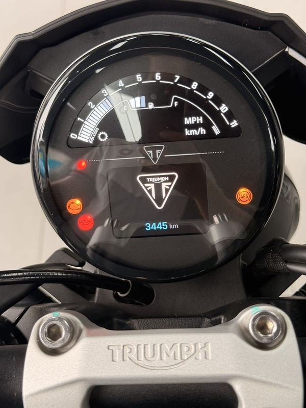 二手凯旋Trident 660