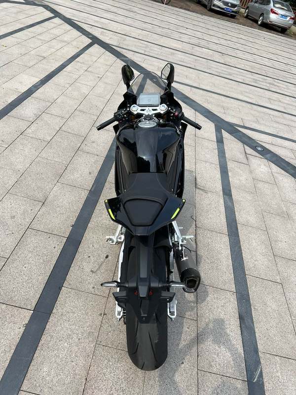 二手张雪机车820RR
