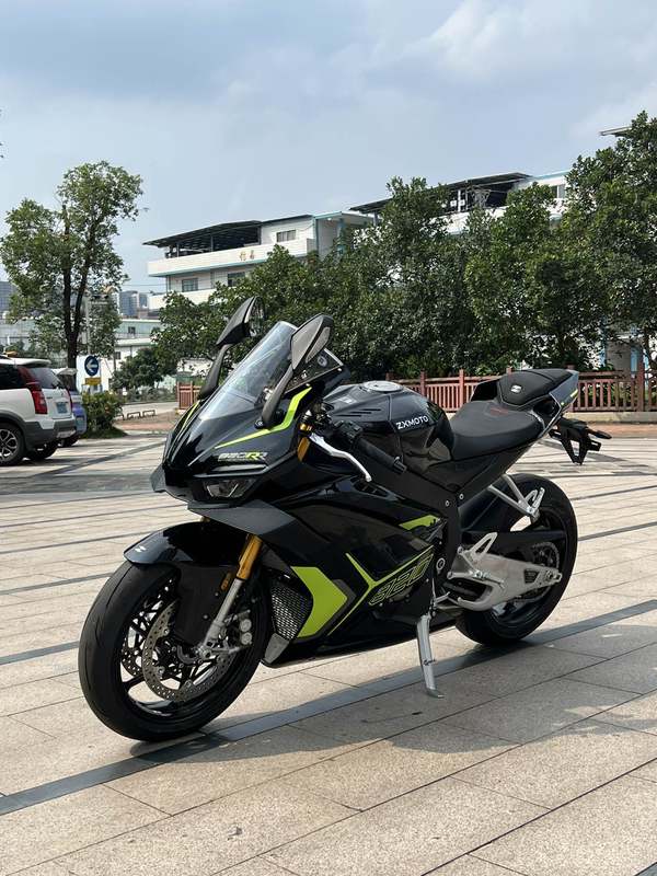 二手张雪机车820RR