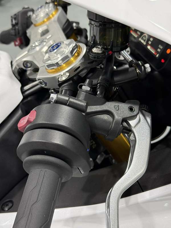 二手张雪机车820RR
