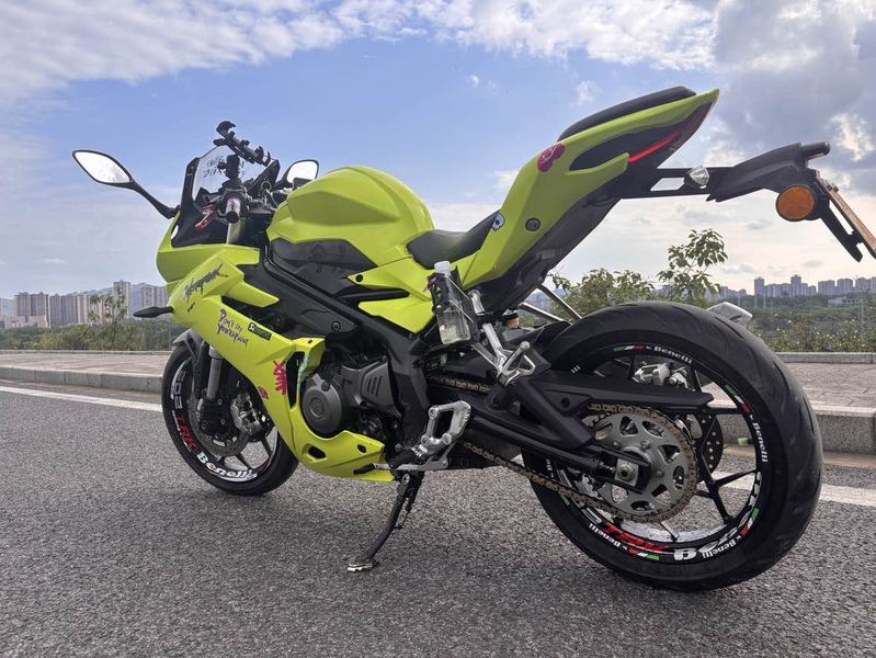 二手贝纳利龙卷风 Tornado 302R