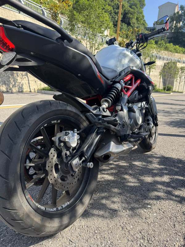 二手贝纳利蓝宝龙 BN302S