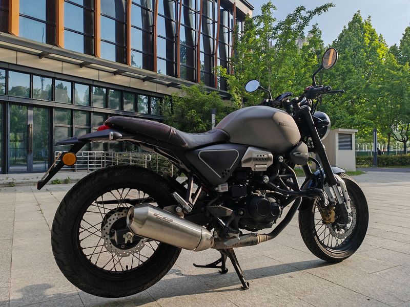 二手五羊本田鸷道 CB190SS