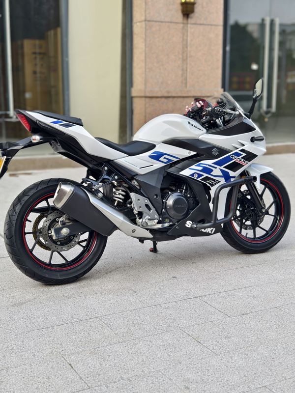二手豪爵铃木GSX250R
