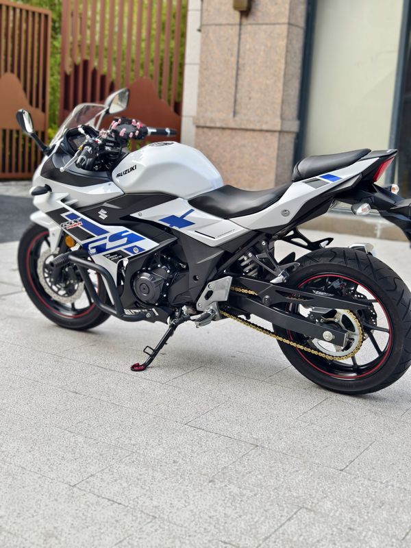 二手豪爵铃木GSX250R