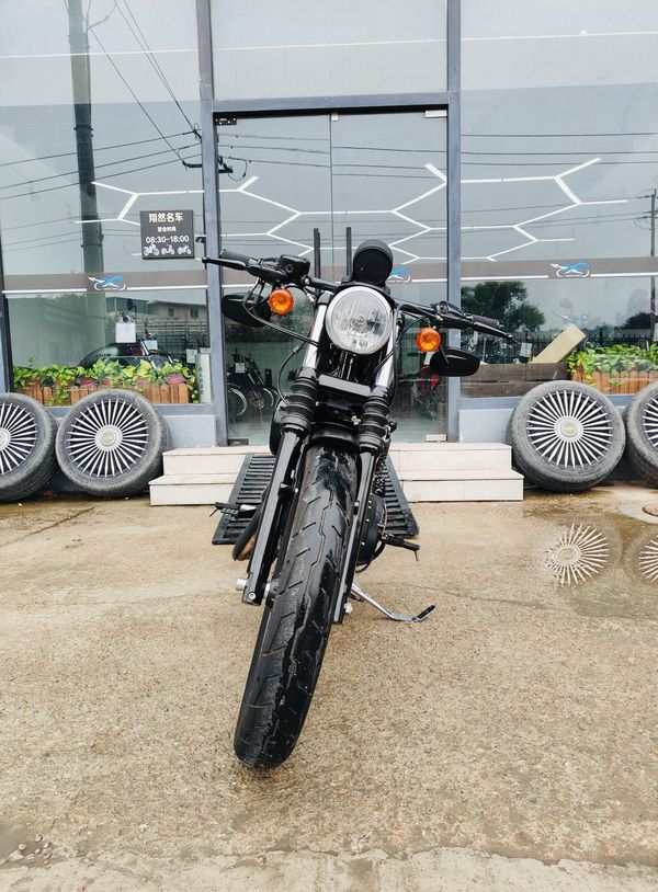 二手哈雷戴维森Iron883 硬汉