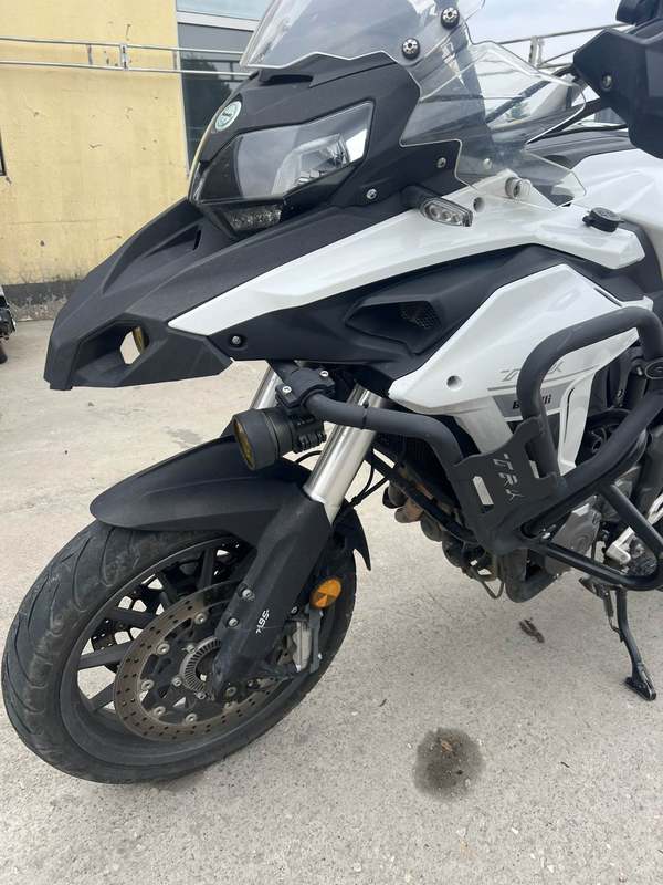二手贝纳利金鹏 TRK502