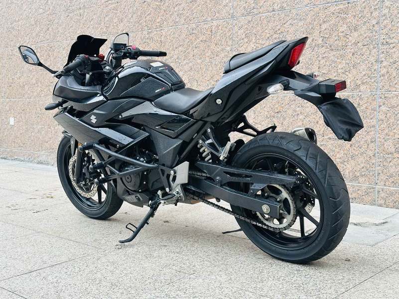 二手豪爵铃木GSX250R
