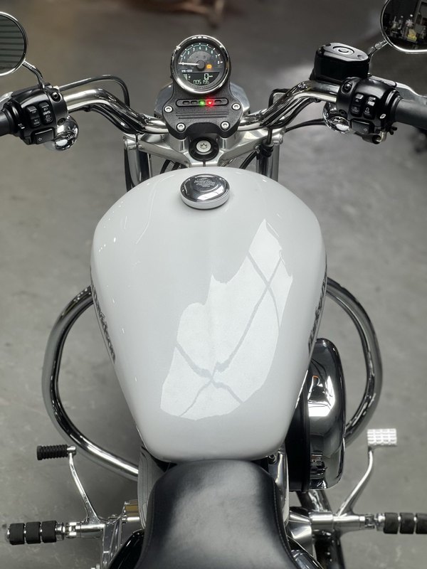 二手哈雷戴维森Iron883 硬汉