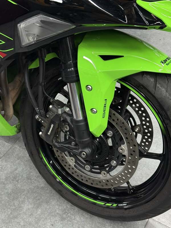 二手川崎ZX-4R