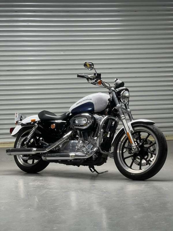 二手哈雷戴维森Iron883 硬汉