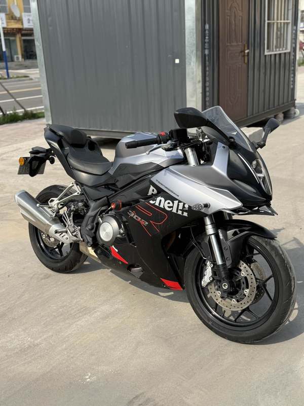 二手贝纳利龙卷风 Tornado 302R