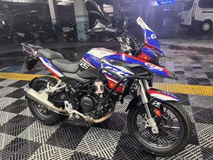 二手贝纳利金鹏 TRK251