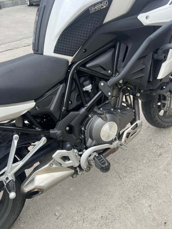 二手贝纳利金鹏 TRK502