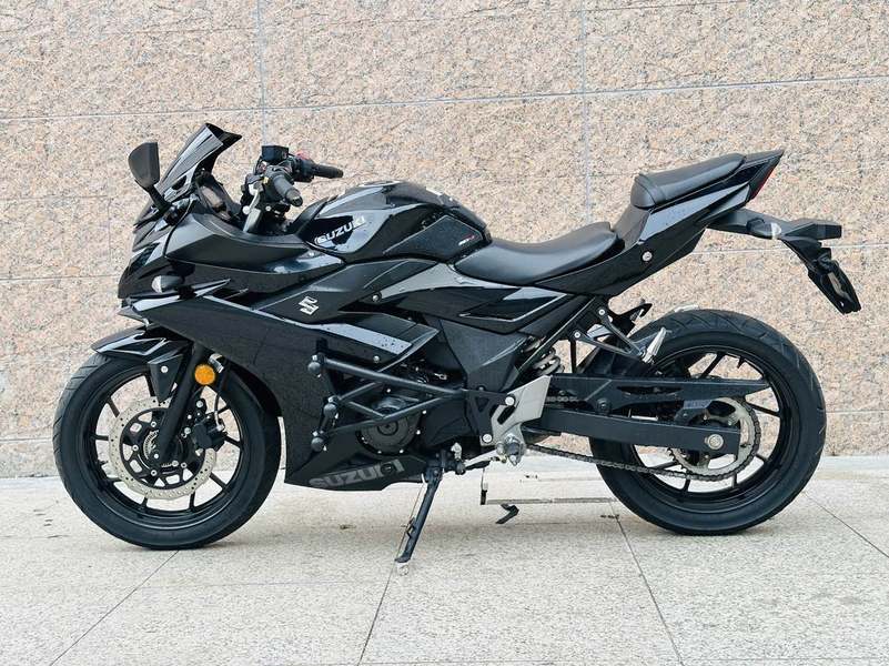 二手豪爵铃木GSX250R