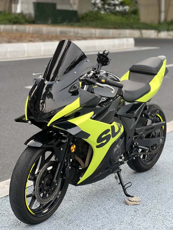 二手豪爵铃木GSX250R