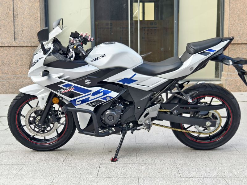 二手豪爵铃木GSX250R