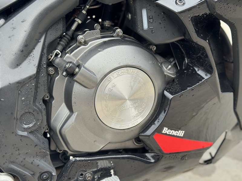 二手贝纳利龙卷风 Tornado 302R