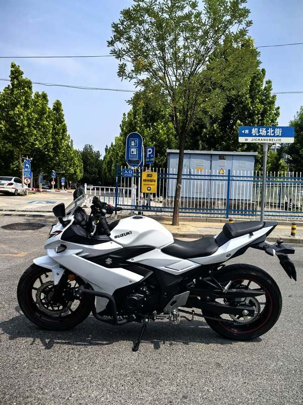 二手豪爵铃木GSX250R