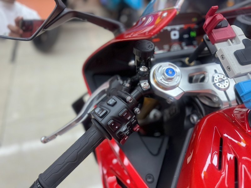 二手张雪机车820RR