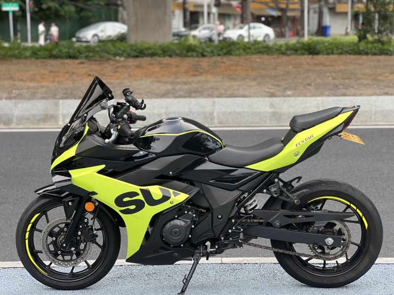 二手豪爵铃木GSX250R